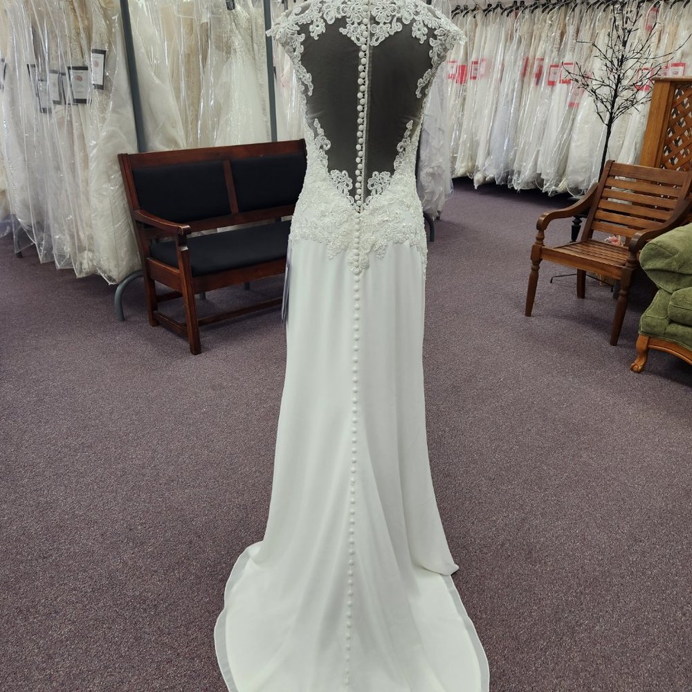 Casablanca BL206 Ivory Size 8 Bridal Gown/Wedding Dress - Picture 5 of 8